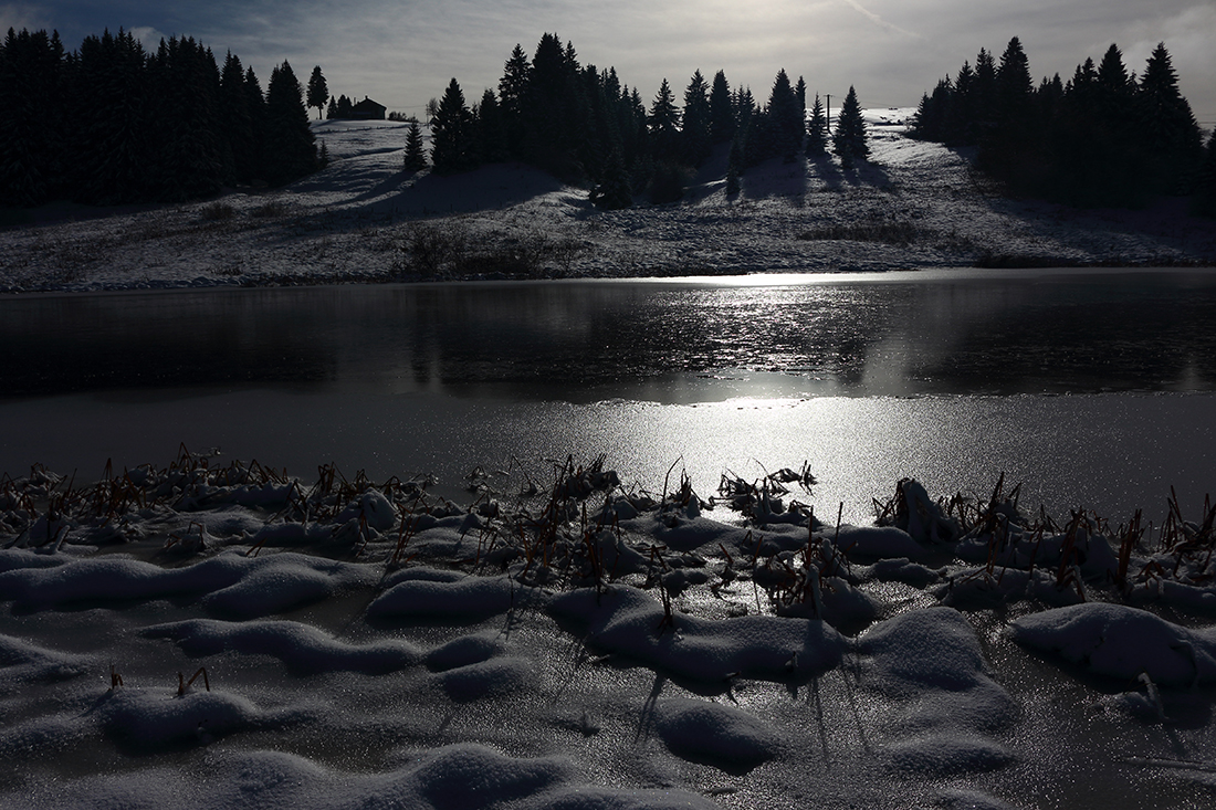 lac de l’mbouteilleux en hiver jura