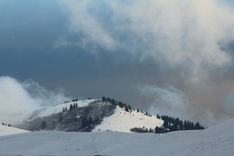 col des aravis en hiver, julien arbez