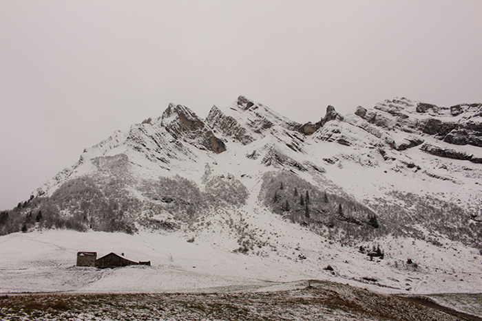 col des aravis en hiver, julien arbez