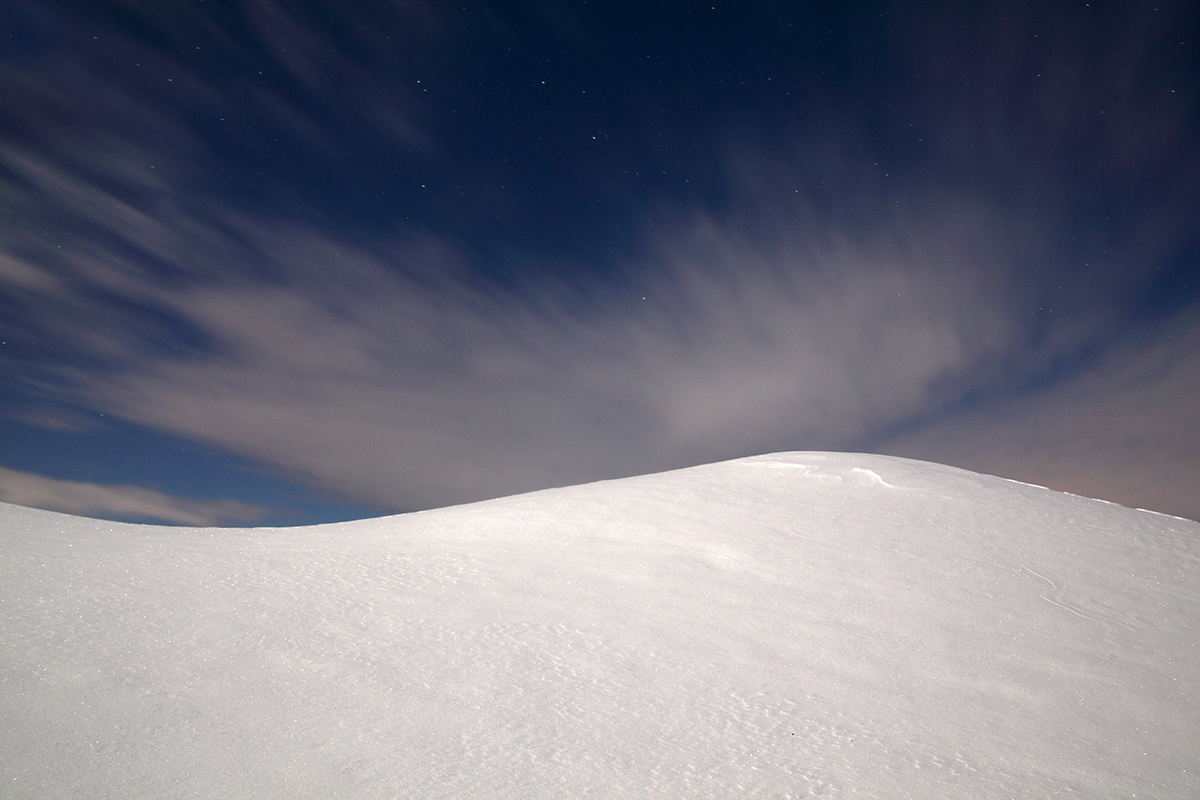 nuit sur le haut-jura en hiver