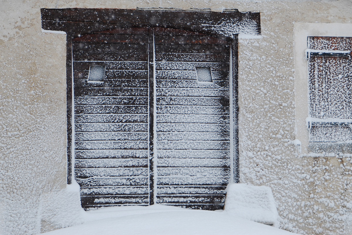 porte ferme architecture jura